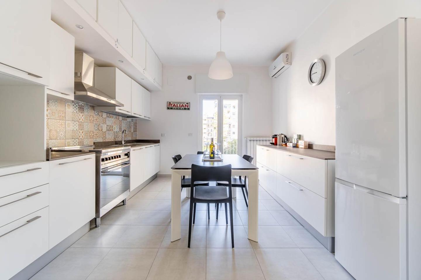 Dimora Manzoni - Bari Center Apartment Exterior photo