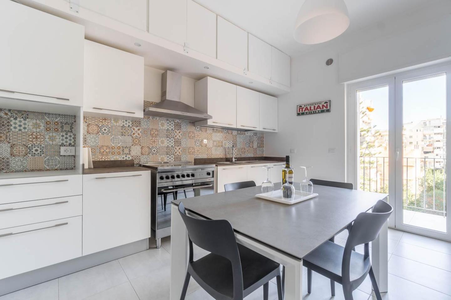 Dimora Manzoni - Bari Center Apartment Exterior photo