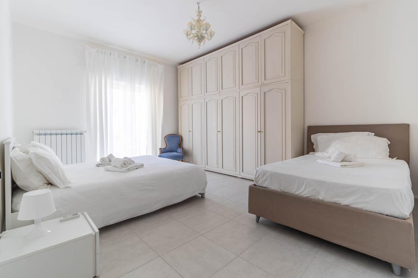 Dimora Manzoni - Bari Center Apartment Exterior photo